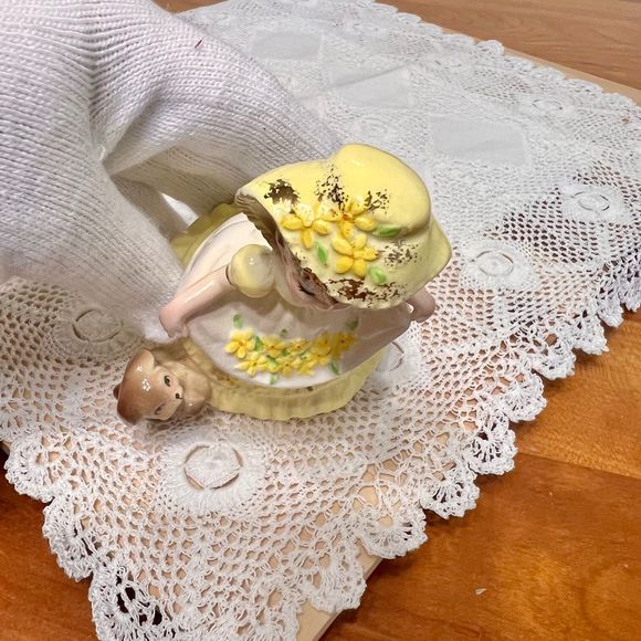 Josef Originals Vintage Colonial Days Girl Series, Girl and Dog Figurine - Picture 3 of 10